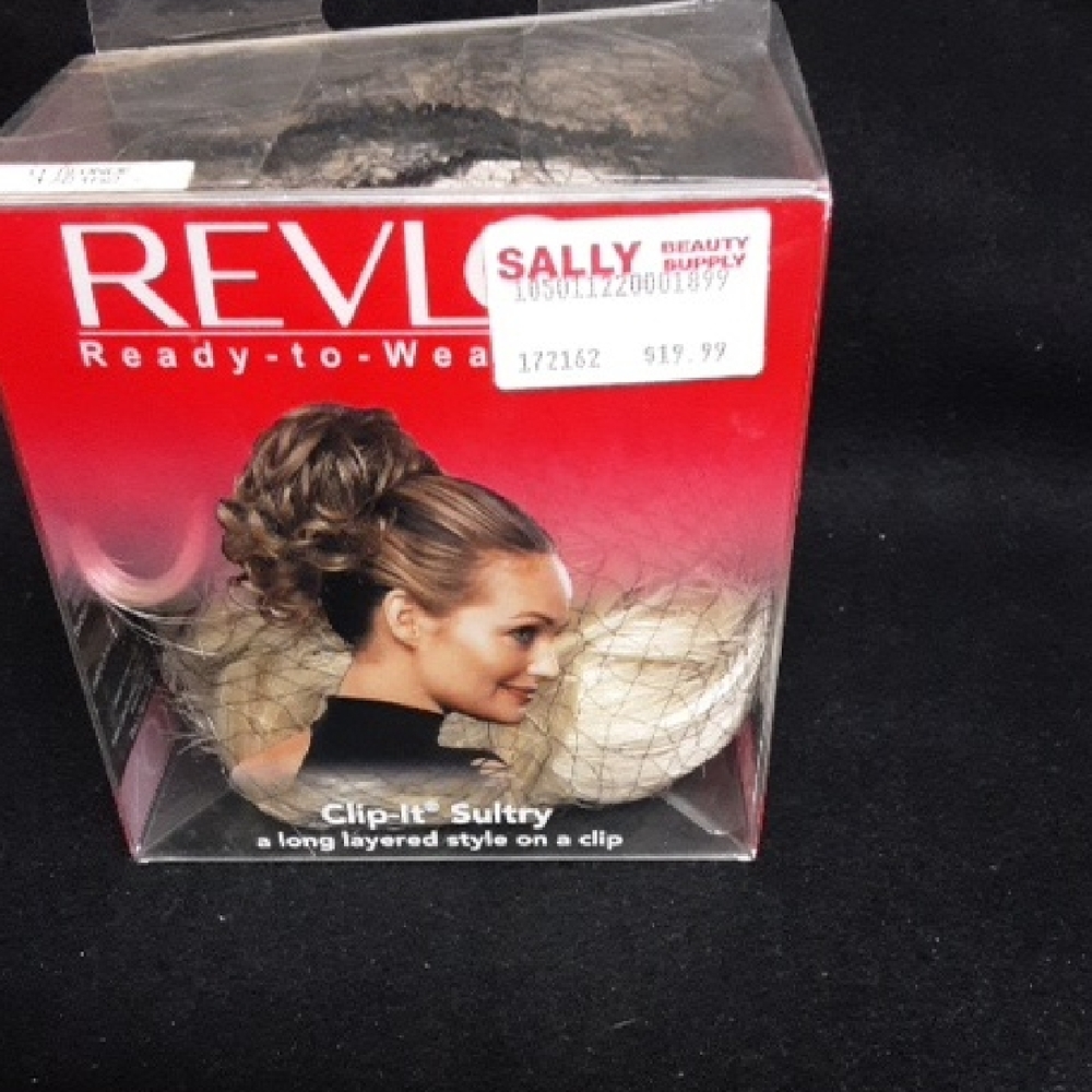 Revlon Clip-It Sultry Hairpiece in Blonde